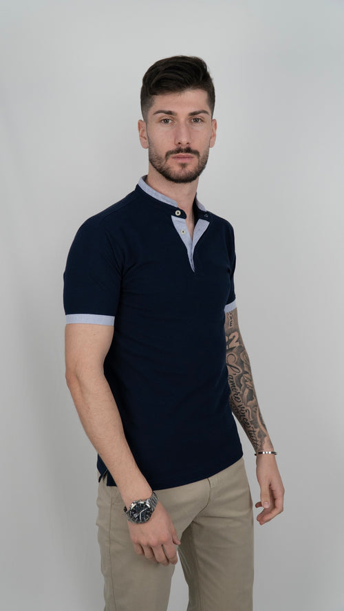 Pólo azul com canelado azul claro