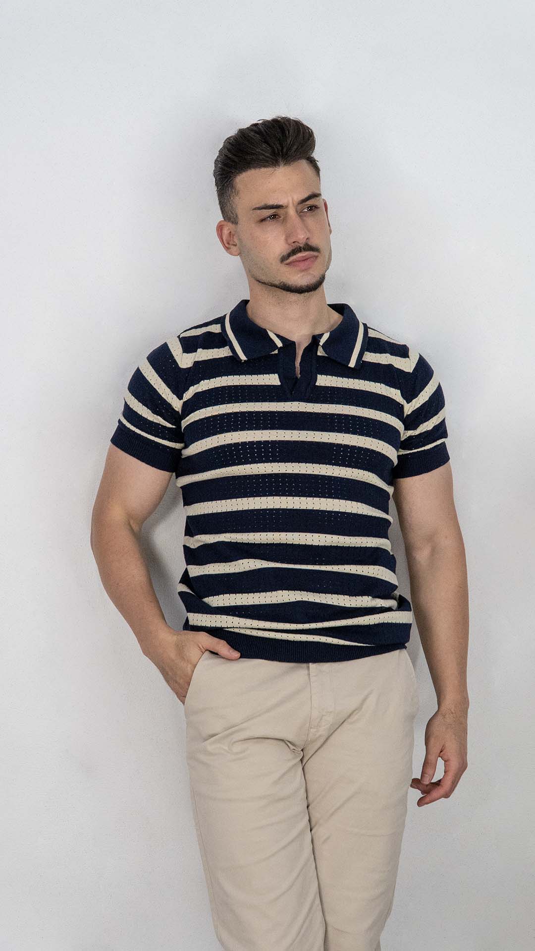 Polo Azul Com Riscas Bege