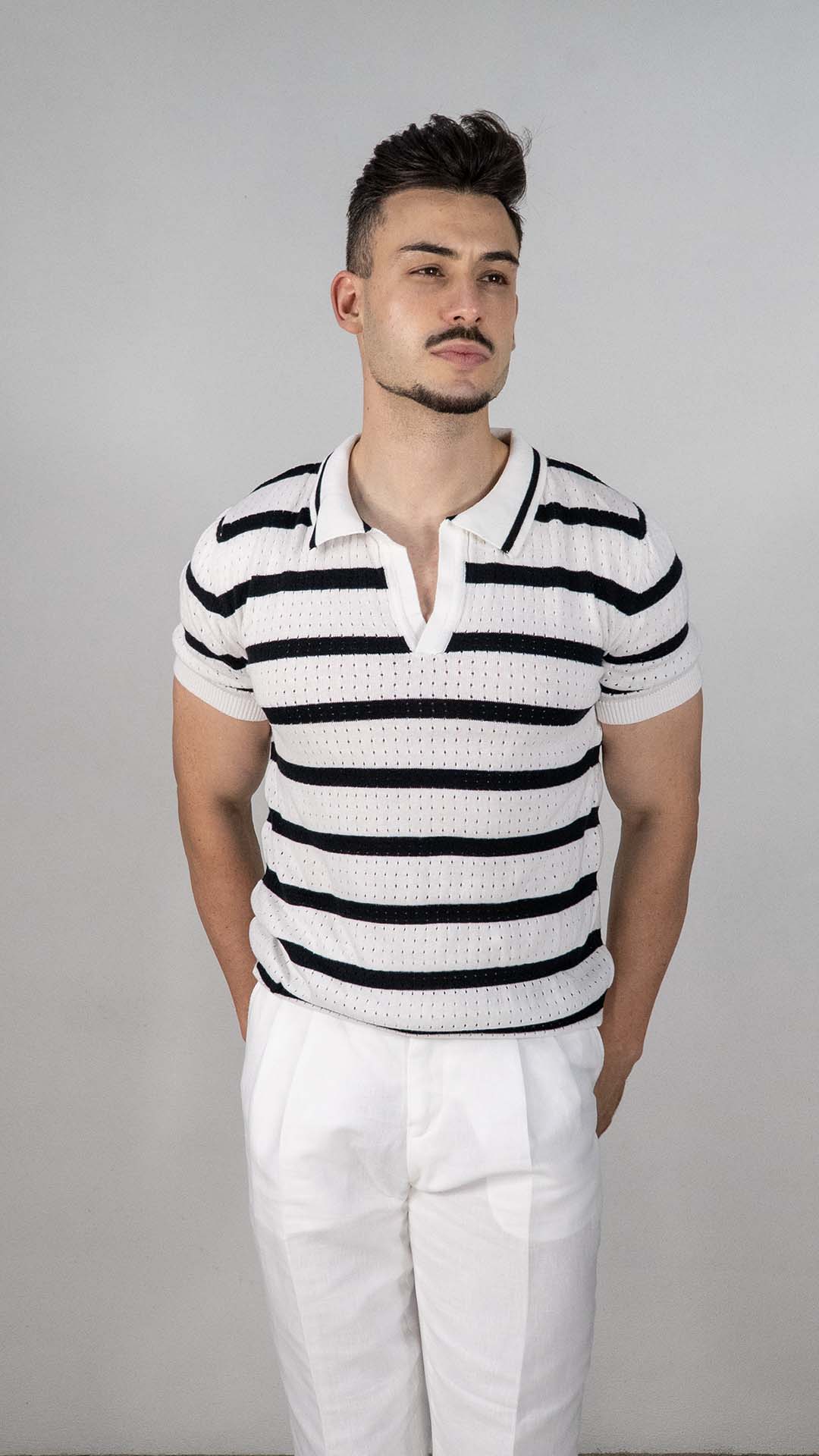 Polo Branco Com Riscas Preto