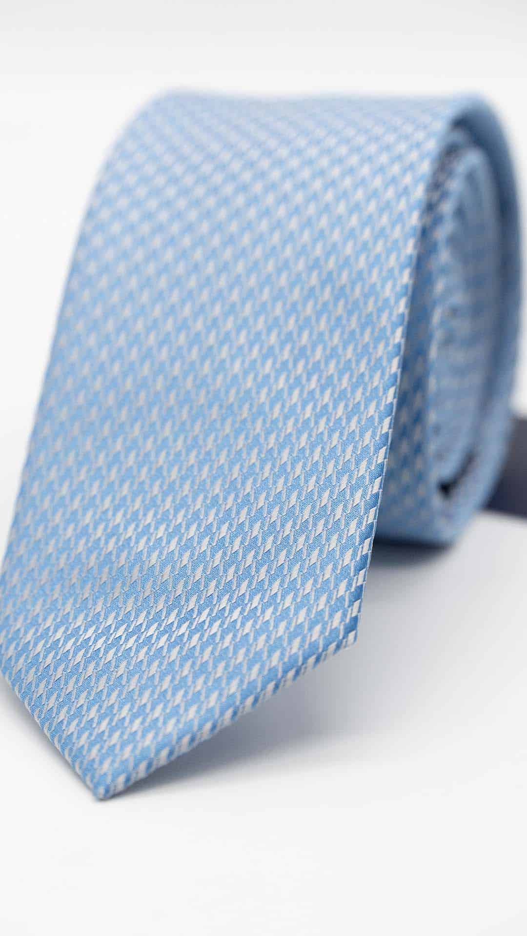 Gravata Skinny Azul Claro com Padrão