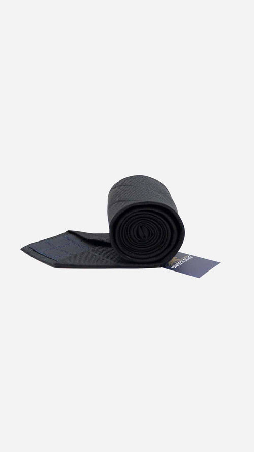 Gravata Regular Preto com Riscas