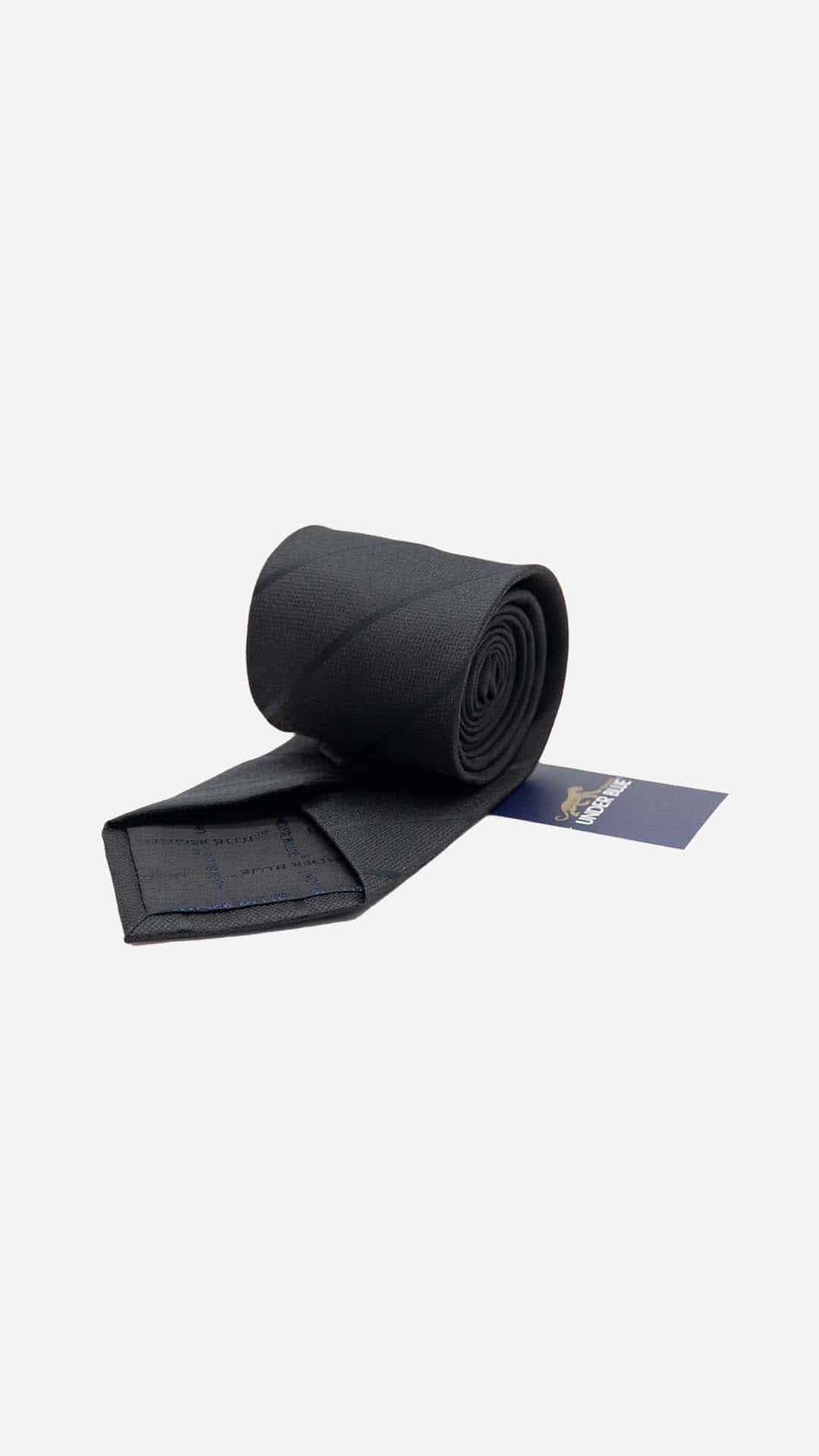 Gravata Regular Preto com Riscas