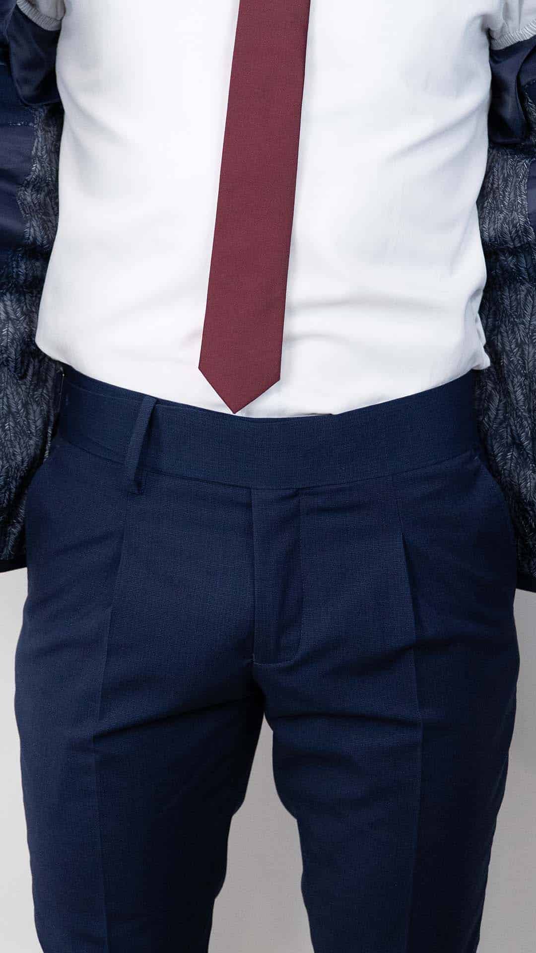 Calça de fato navy com fivela