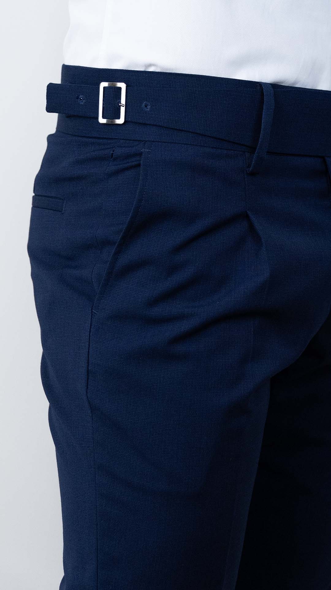 Calça de fato navy com fivela