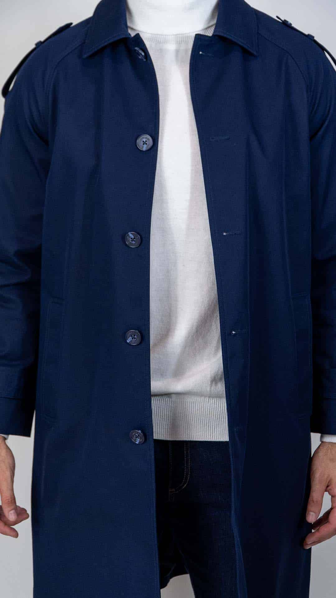 Marineblauer Gabardine