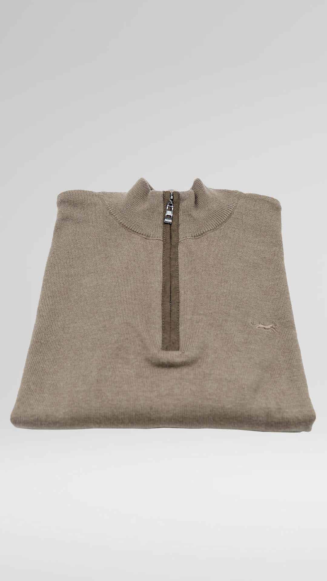 Camisola de Malha Castanha Meio Fecho
