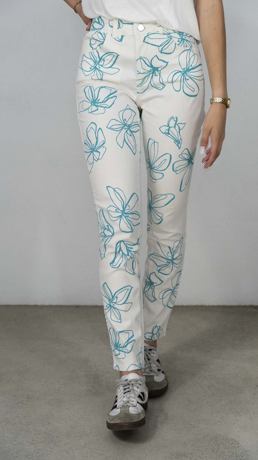 Calças Skinny Com Flores