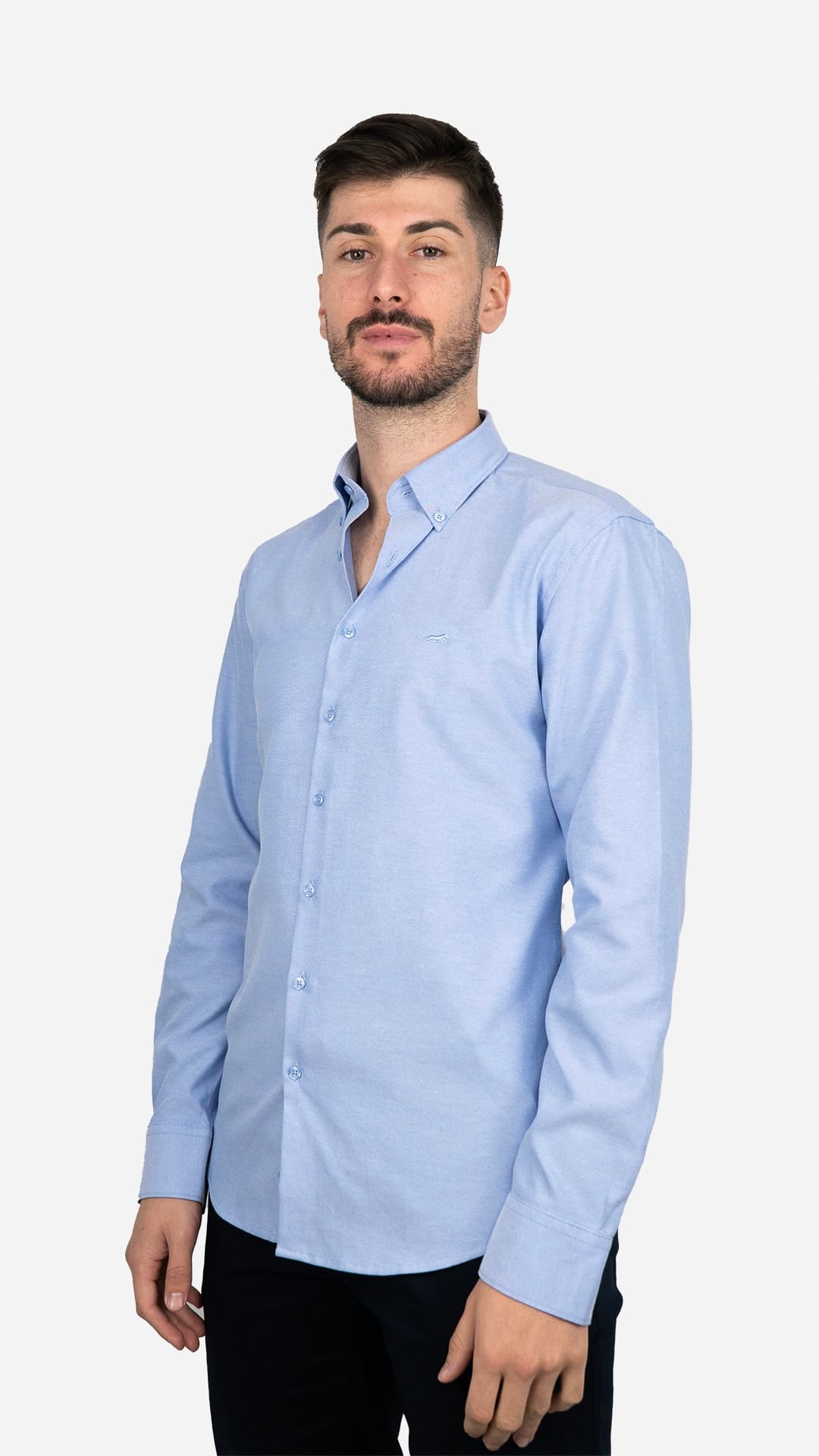 Camisa Botão no Colarinho Azul Clara