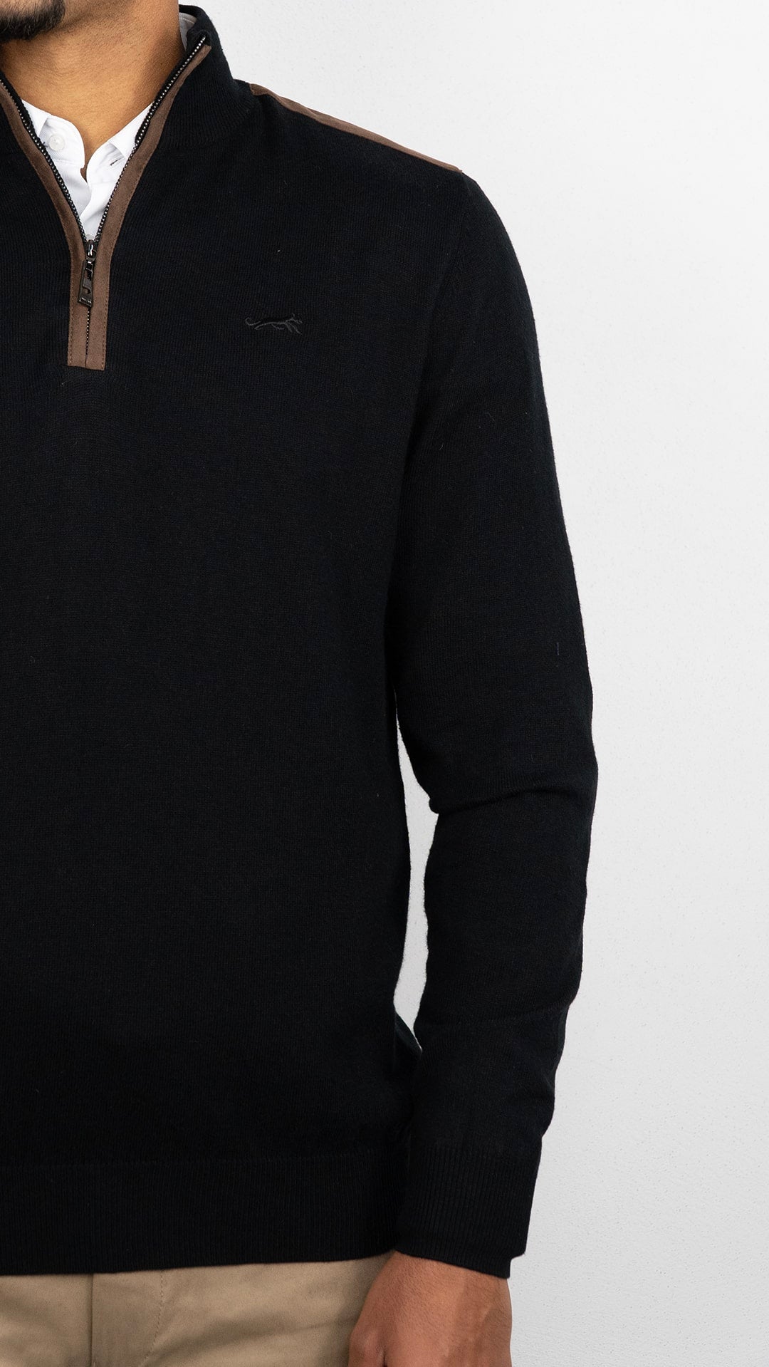 Camisola de Malha Preta com Fecho