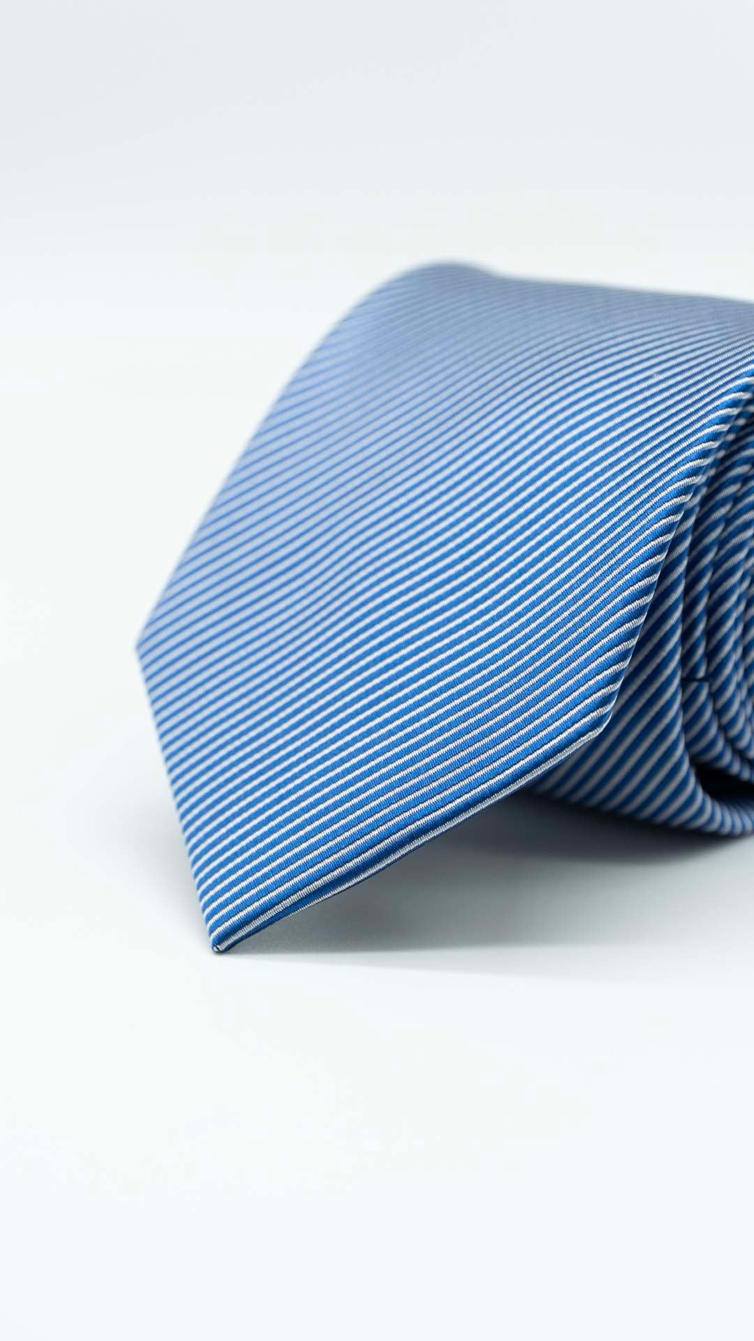 Gravata Regular Azul Com Riscas Brancas
