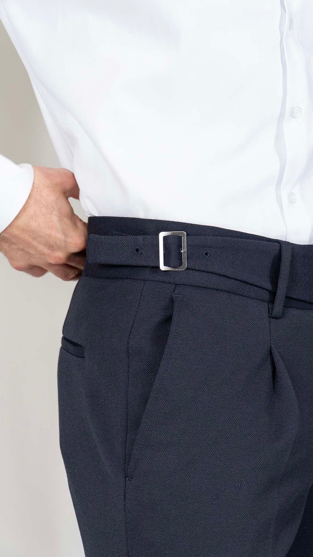 Calça de Fato Azul Marinho Com Fivela
