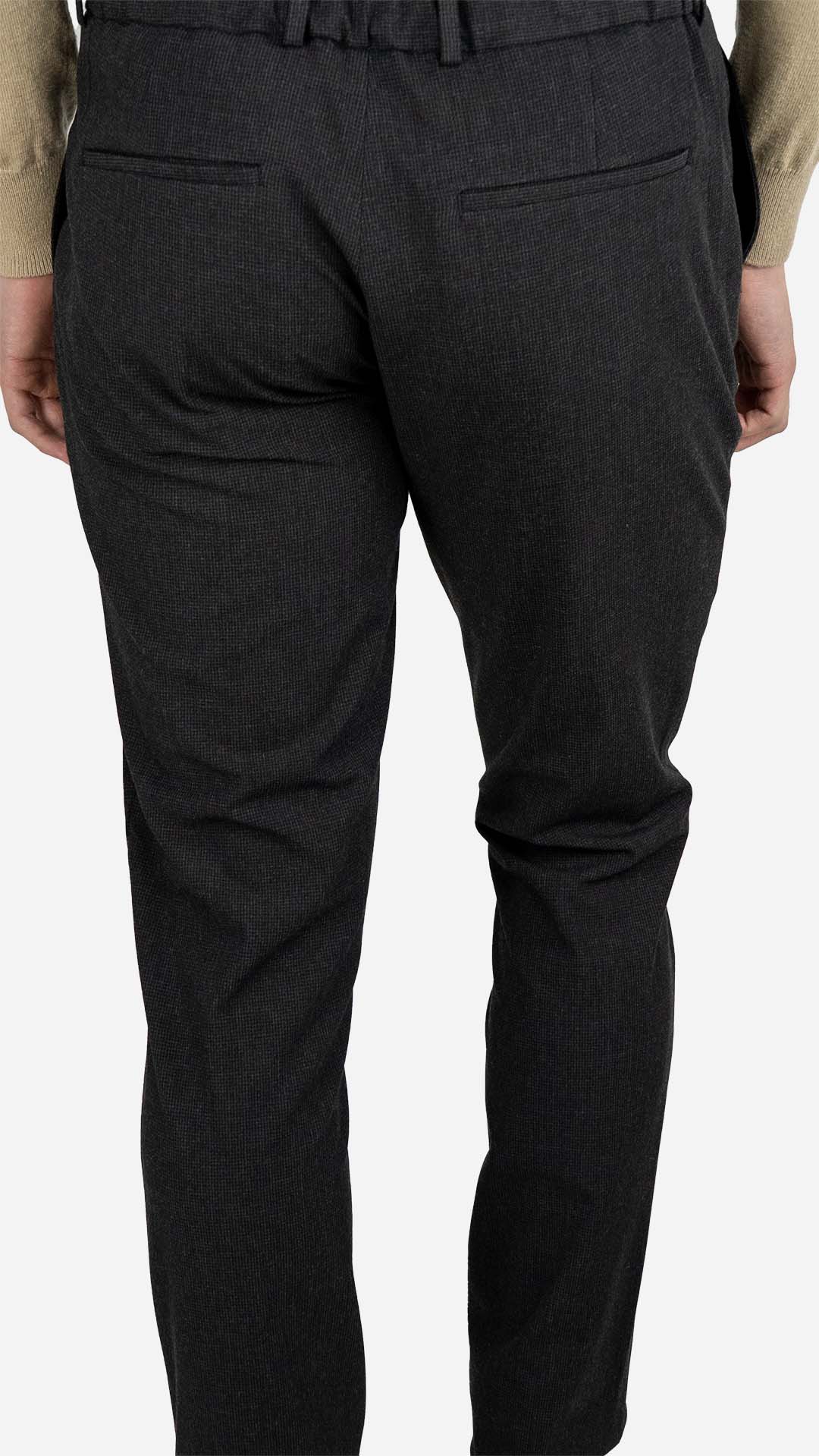 Calça travel preta