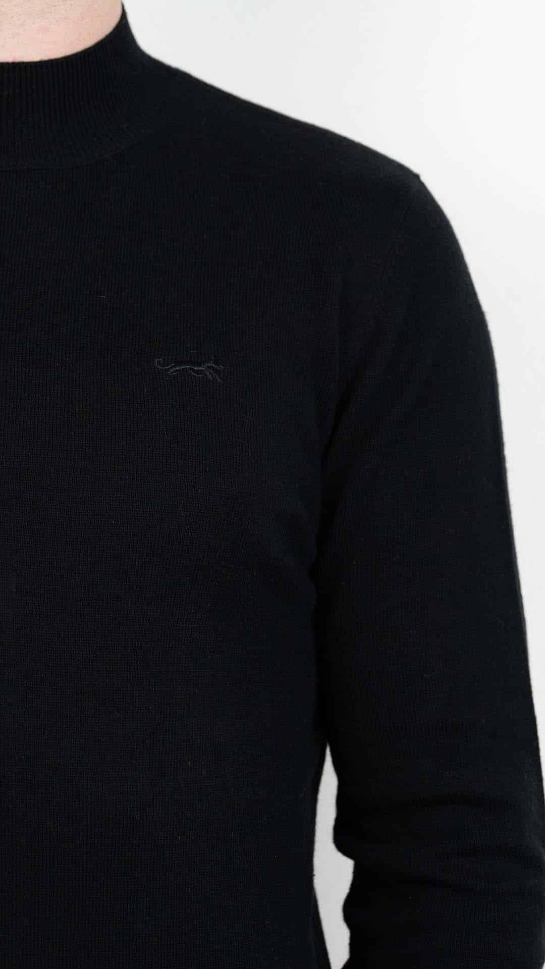 Camisola de Gola Preta