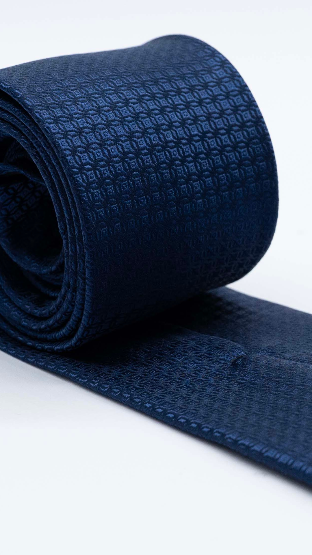 Gravata Regular Azul Escuro Com Padrão